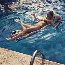 Sachli Gholamalizads Feet Photos - Celebrities Feet 2025