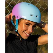 NKX Brain Saver-certifierad skateboardhjälm