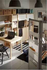 Aus Regalseitenwand Selbst Einen Raumteiler Paravant Bauen Zb Ivar Von Ikea Room Divider Screen Ikea Inspiration Ikea Office