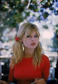 Your Old Hollywood Star Twin Based On Your Zodiac Sign French Haircut Bardot Hair Brigitte Bardot