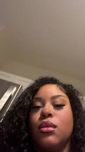 Leanna Bell (@le_le_mook)