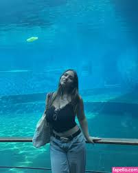 Chiri Francesca daring snaps-explore her curves