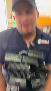 Explora la Hilux Blanca y sus Parlantes en Honduras