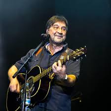 Юрий шевчук — мы желаем счастья вам (цветы 40 лет 2010) юрий шевчук — распахни своё окно (цветы 40 лет 2010) юрий шевчук — лихо (серебро и слёзы (трибьют александру башлачёву) 2014) Yurij Shevchuk Next Concert Setlist Tour Dates