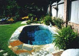 Swimming Pools Designs Com Cortili Piccoli Design Da Cortile Piccoli Cortile Della Piscina