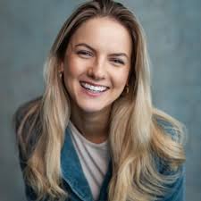 Stephanie Hume (@Stephanie_Hume1)