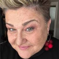 Gale Blank's Instagram, Twitter & Facebook