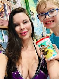 Taking winter fun to new heights! 🌊❄️ Enjoying the thrill of high slides  at Great Wolf Lodge before the winter break comes to an end!  #WinterBreakAdventures #SlidingIntoFun”