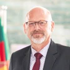 Dean Hackett's Instagram, Twitter & Facebook