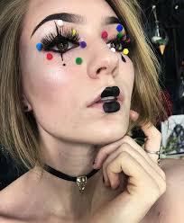 Pantomime Schminken Kreative Ideen In Bildern Fur Tolles Make Up Zu Halloween Und Karneval Clown Schminken Frau Clown Schminke Pantomime