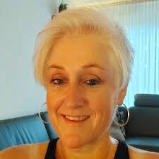 Na 8 jaar gewerkt te hebben voor familiebedrijf Asito, ga ik beginnen bij  familie van bedrijven Driessen Groep! Ik ben dankbaar voor de kansen die ik  heb gekregen om mezelf te ontwikkelen