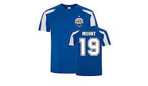 Mason mount (born 10 january 1999) is a british footballer who plays as a central attacking midfielder for british club derby county, on loan from chelsea. Airosportswear Mason Mount Chelsea Sports Training Jersey Blau Herren Blau Xxl 50 52 Amazon De Sport Freizeit