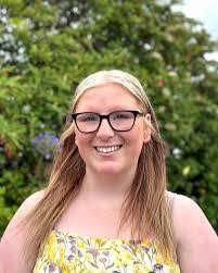 Vanessa Mckenzie's Instagram, Twitter & Facebook