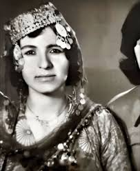 Kurdish Women's Jewelry and Accessories from Foreign Tourists' Viewpoint