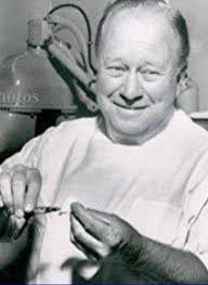 Edgar Buchanan who at 36 gave up a successful dentistry practice to pursue  his dreams of becoming an actor spent the next 35 years living out his  dreams. Buchanan appeared in more