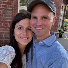 Stephanie Staples's Instagram, Twitter & Facebook