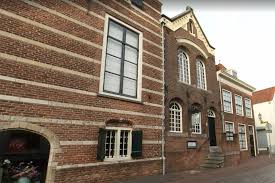 We design aesthetic and functional interior objects using responsible materials with uncompromising quality, all locally made in the netherlands. Robuust Indebuurt Ijsselstein