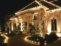 Maybe you would like to learn more about one of these? Pin By Gina Martin On Houses And Interiors Christmas Lights Outside Exterior Christmas Lights Christmas Decorations For The Home