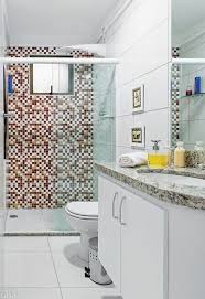 Banheiro Tem Reforma Rapida E Barata Usando Pastilha Adesiva Banheiro Pequeno Decoracao Banheiro Pequeno Banheiros Baratos