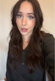 Jenna Moseley's Instagram, Twitter & Facebook