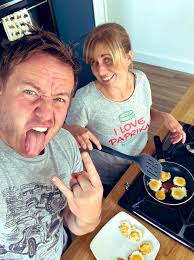 Filming hack 21 this morning, such a fun video. We made some mini fried  eggs from frozen eggs, invented our own popcorn hack & also discovered a  toaster hack that didn't nearly
