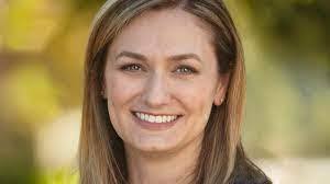 Shannon Peek's Instagram, Twitter & Facebook