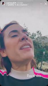 ELLA SIGUE RECORRIENDO SU PAÍS , REINA HERMOSA, ÚNICA