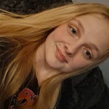 So I'm taking my fiance to the concert in Ohio. Any outfit advice would be  greatly appreciated as he's a country boy and has no style for a concert