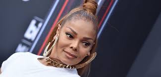Et ce souci de perfection se ressent largement dans ses textes. Janet Jackson Rend Un Hommage Sobre A Son Pere Joe Jackson Apres Ses Obseques Pureactu Com