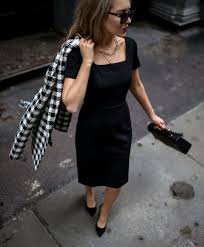 Ann Taylor Classic Work Wear Professional Attire Black Short Sleeve Ponte Sheath Dress9 Dress In 2019 Fashion Black Dress Outfits Little Black Dress Outf