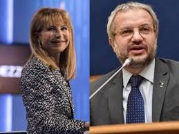 Così, rivolto agli ex alleati di governo m5s, il deputato della lega claudio borghi, intervenuto alla camera sul mes dopo le comunicazioni del presidente del consiglio, giuseppe conte. Lilli Gruber Bacchetta Il Leghista Borghi Spagna Fondatore Dell Ue Non E Vero Vada A Studiare Il Mattino It