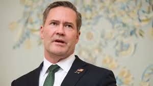 Live updates: Trump will 'look into' use of Signal app as he defends  security adviser Waltz