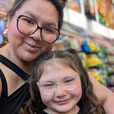 What are some Mexican restaurants in San Antonio that can accommodate 25  people with a private space and have Mariachis available for a birthday  party?