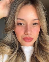 Joselyn Ortiz's Instagram, Twitter & Facebook