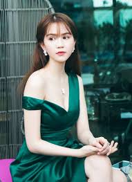 Trinh unbox #11 | trinh trinh đập hộp đập luôn con heo vàng tiết kiệm mừng ngày sinh nhật 31 tuổi xin chào các bạn. Hot Girl Vietnam Ngá»c Trinh Do You Know Her Steemkr