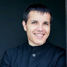 Ollie Howell's Instagram, Twitter & Facebook