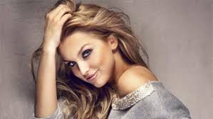 Sesión de peluquería con masaje, corte o tinte por 9.9 €