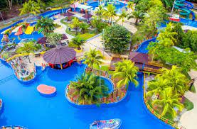 Sebut sahaja negeri kedah pastinya ramai yang terbayangkan keindahan jelapang padi yang terhampar negeri kedah terletak di utara semenanjung malaysia. Tempat Menarik Di Kedah Terkini Destinasi Pelancongan Terbaik Di Negeri Jelapang Padi Lokasi Percutian