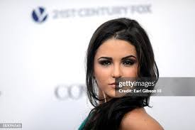 Mary Miranda's Instagram, Twitter & Facebook