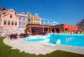 Plopsaqua propose de nombreux toboggans à sensations comme le « disco slide. Waterpret In Plopsaqua De Panne Outspot