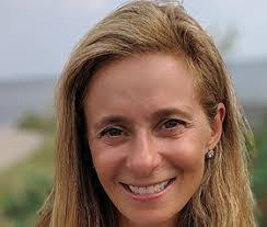 Carolyn Mazza's Instagram, Twitter & Facebook