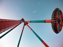 Los pasajeros no pueden dejar de. El Juego De Pendulo Mas Alto Del Mundo Se Encuentra En Six Flags Mexico