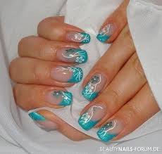 French In Turkis Mit Sussen Blumchen Nagel Blumen Nagelmuster Nagel Muster