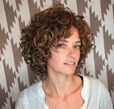 Loose, large curls and waves look great with short styles. Curls With Layers Trend Hairstyles Curly Hair Styles Hair Styles Short Curly Haircuts