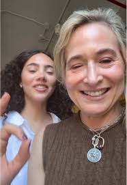 Detrás de cámaras con Marla: captura de la joyería