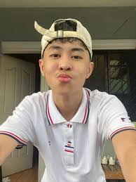 Adam Manuel's Instagram, Twitter & Facebook