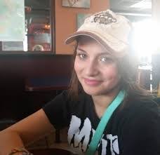 Sommer Ross's Instagram, Twitter & Facebook