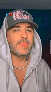 Hebrew t-shirt says May the Force be with you