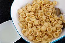 Italienischer Nudelsalat Mit Rotem Blitz Pesto Emmikochteinfach Rezept Italienischer Nudelsalat Italienische Pasta Nudelsalat