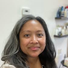 Jennifer Crossman's Instagram, Twitter & Facebook